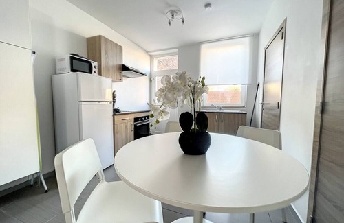 Ransart Casa | Robert 20 Brussels-charleroi-airport