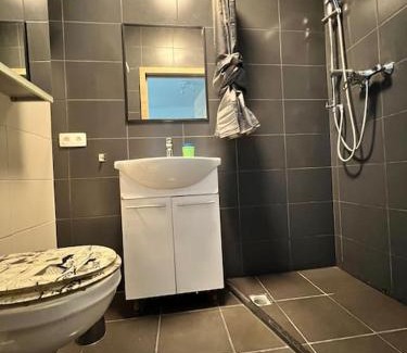 Ransart Casa | Robert 20 Brussels-charleroi-airport