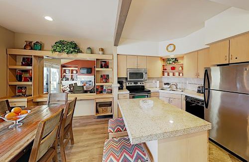 Redmond Casa | Robin Court Cottage
