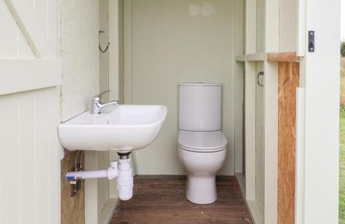Woodbridge Casa | Robin