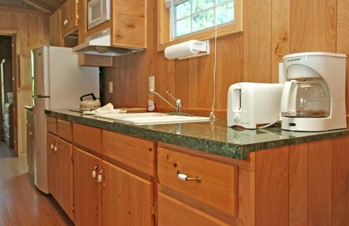 Lenhartsville Otro | Robin Hill Camping Resort Premium Cottage 1