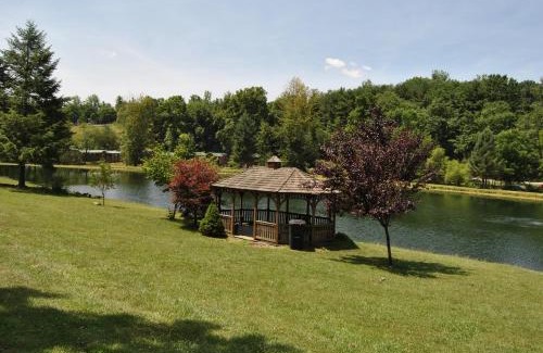 Lenhartsville Otro | Robin Hill Camping Resort One-Bedroom Cottage 8