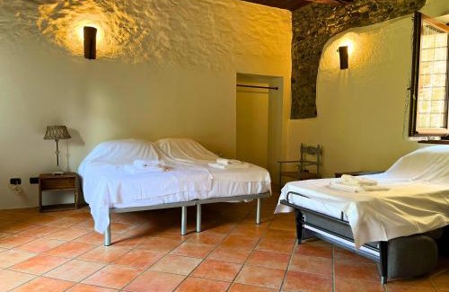 Paruzzaro Casa | Robin's Nest