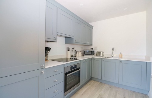 Fareham Cabaña | ROBINS NEST, with pool in Titchfield Common