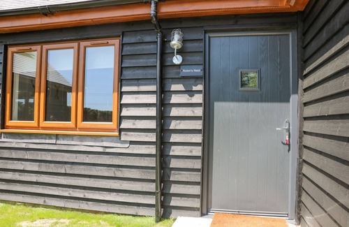 Fareham Cabaña | ROBINS NEST, with pool in Titchfield Common