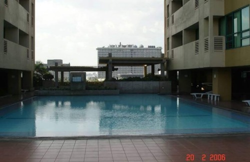 Ermita Condominio | 68 sq.m Entire One Condo Unit in Robinson Place
