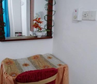 Polonnaruwa Casa | Rock Cascade Tourist Home & Cookery School
