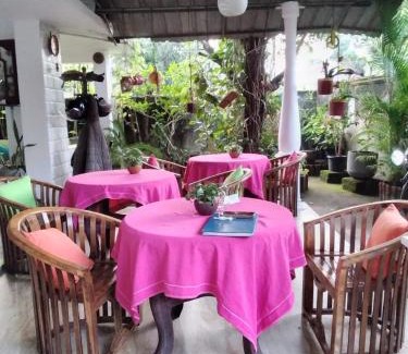 Polonnaruwa Casa | Rock Cascade Tourist Home & Cookery School