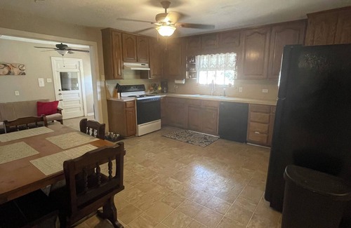 Springtown Casa | Rock House & 6 acre Pecan Orchard Springtown Center near 51 & 199