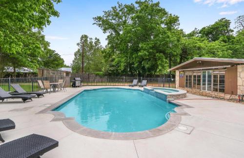 Wimberley Casa | Rock House on Cypress Creek