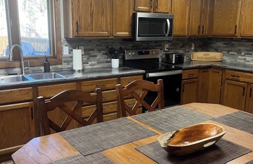 Keystone Casa | Rock Lodge Complete with Covered Parking and a Hot Tub!