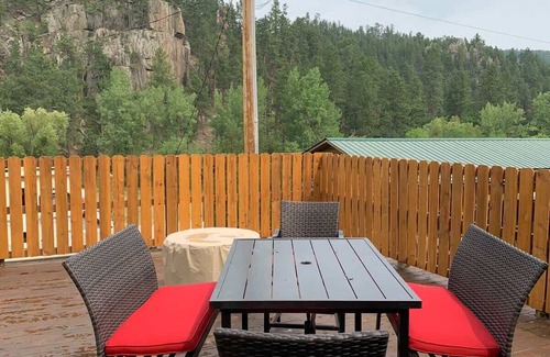 Keystone Casa | Rock Lodge Complete with Covered Parking and a Hot Tub!