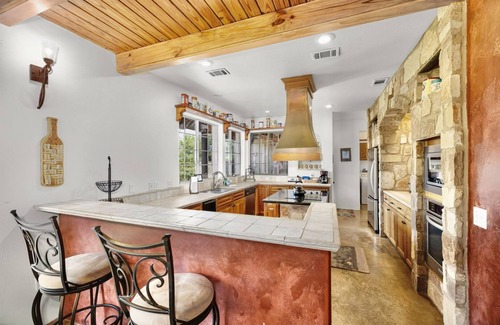 Wimberley Casa | Rock n Wood- hill country living con piscina, a 5 minutos del centro de Wimberley.