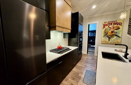 Hadley - Washington Casa | ROCK NASHVILLE. New home is less than 3 miles to Broadway, 2 miles to Mid Town.