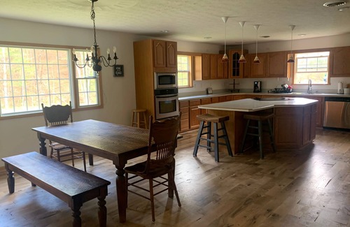 Kirby Casa | Rock Oak Ranch 100 mountain acres full house
