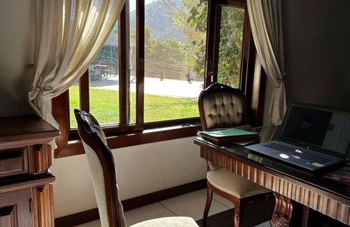 Araras Casa | Rock the Mountain in Granja Brasil Resort 1500m2 Menos Quartos