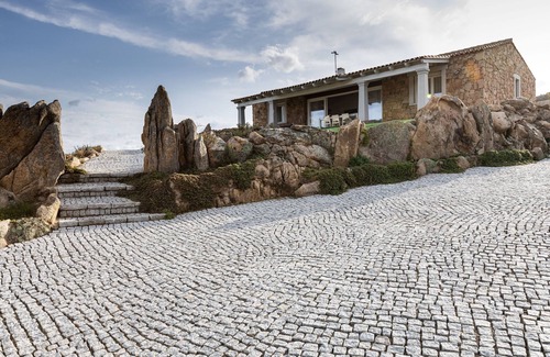 Olbia Villa | ROCK VILLA, villa and annex surrounded by nature