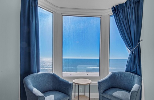 Open Sands Condominio | Rocken The Beachfront Updated condo Balcony views of Panama City Beach! Sleeps 8