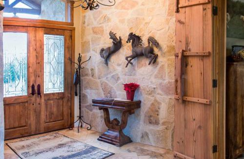 Pipe Creek Casa | Rockin' B Ranch Summit House