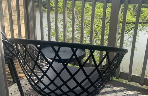 Germantown Condominio | Rockin on the River!!!