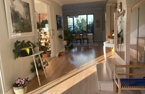 Cape Town City Centre Villa | Rocklands a Warm Family Home on the Upper Most Slopes of Table Mountain