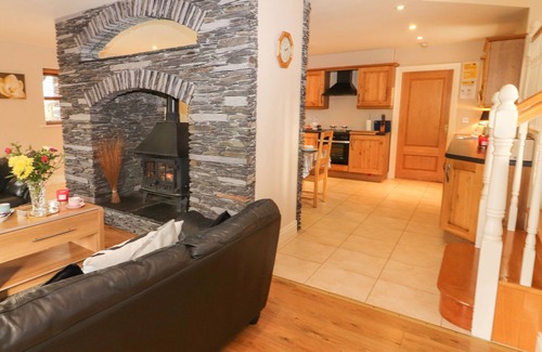 MacGillycuddy's Reeks Cabaña | ROCKLANDS HOUSE, pet friendly in Beaufort, County Kerry