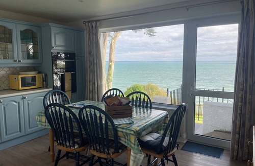 Newcastle Cabaña | Rocklea Seaside Cottage