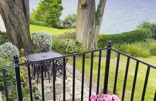 Newcastle Cabaña | Rocklea Seaside Cottage
