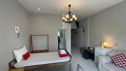 Siem Reap Hotel | Rocky Cafe & Mini Apartment