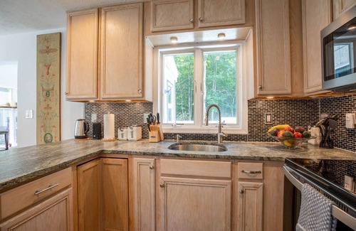 Gouldsboro Casa | Rocky Forest Cabin - Lake / Skiing / Casino / Hiking