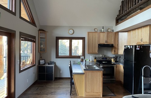 Nordegg Cabina | Rocky Mountain Cottage