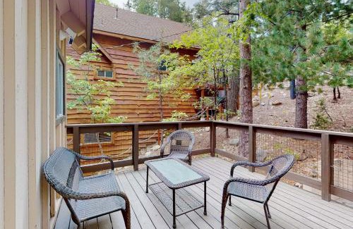Blue Jay Casa | Rocky Pines