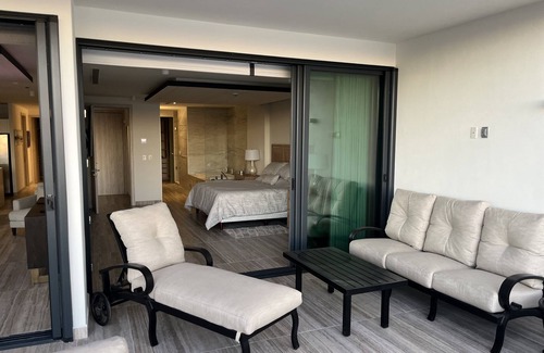 Puerto Penasco Complejo | Rocky Point Las Paloma's Barcelona Bldg. Phase 3 Large new 2 Bedroom Oceanfront