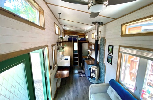 Lyons Complejo | Rocky Waters – Cozy Tiny House Getaway for Families Near Estes Park