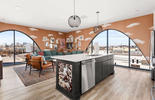 Nashville Apartamento | Rodeo Retreat at Neo ~ New Penthouse ~ 1 Mile to Downtown / Broadway ~ 5 Beds ~ Gym ~ Outdoor Space