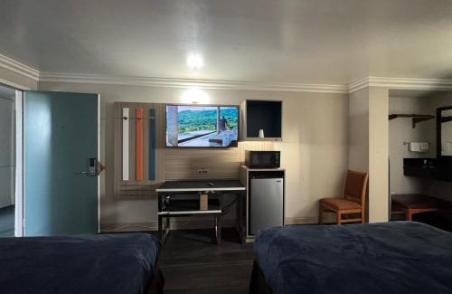 Ventura Hotel | Rodeway Inn Ventura Midtown