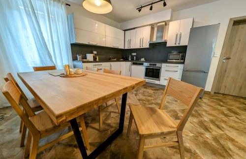 Vetrni Apartamento | Rodinné apartmány Dobrné