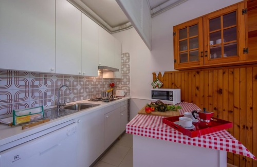 Ispra Apartamento | Rododendro Rosso