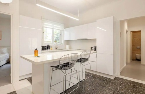 Ilisia Apartamento | Rodothea apartment 2, 3 bedroom Sunny & Luxury apartment in the heart of Athens