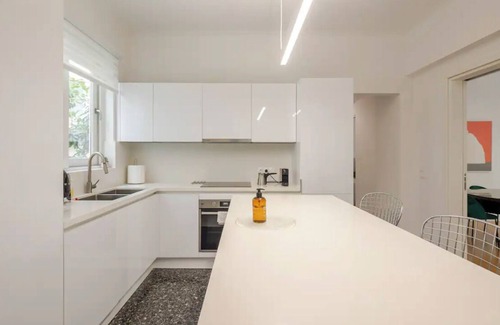 Ilisia Apartamento | Rodothea apartment 2, 3 bedroom Sunny & Luxury apartment in the heart of Athens