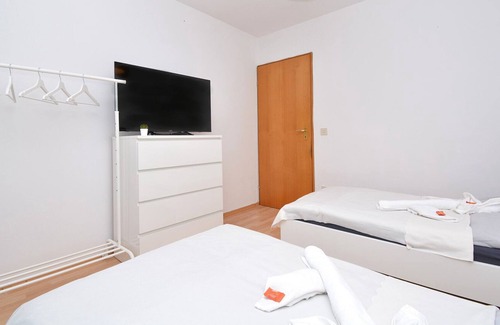 Rohr Apartamento | Roh01 - Geräumige Apartment mit Terrasse in Rohr bei Nürnberg, 90 qm, 3 Schlafzimmer, Max. 6 Personen