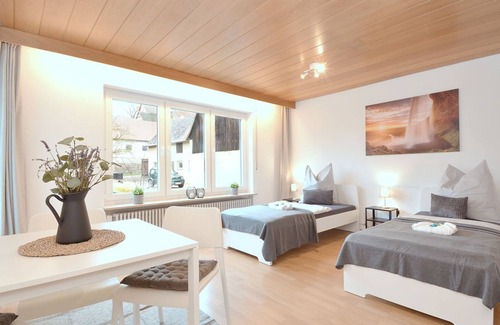 Rohr Apartamento | Roh01 - Geräumige Apartment mit Terrasse in Rohr bei Nürnberg, 90 qm, 3 Schlafzimmer, Max. 6 Personen