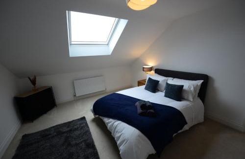 Woodfalls Casa | Rollestone New Forest (HOT TUB)