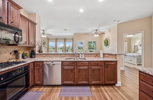 McKinney Casa | Rolling Greens Retreat – Views, Comfort, Calm