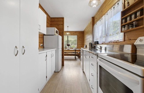 Otaua Casa | Rolling Hills Retreat - Otaua Holiday Home