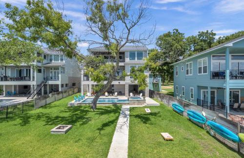 Kingsland Casa | Rolling Waves Haven Concierge Services Available
