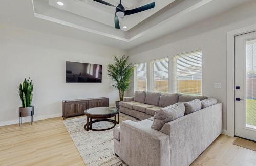 South Side Casa | Roman Empire