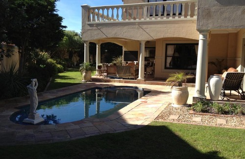 Sunset Beach Casa | Roman Retreat