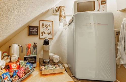 Northeast Colorado Springs Casa | Romance at Pine Mountain Haven
