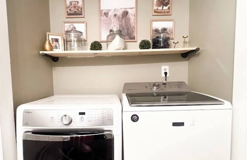 Fayetteville Casa | Roman’s Retreat
